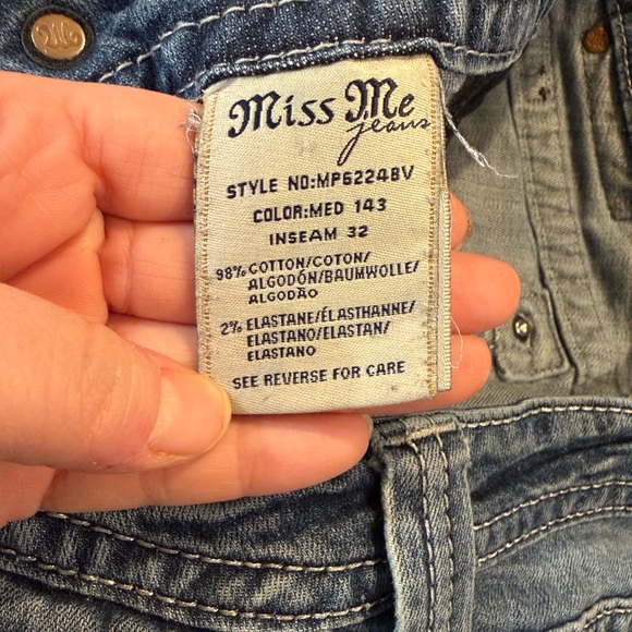 Miss Me Blue Boot Cut Jeans with Embellished Cross Design - size 30 - Picture 3 of 7